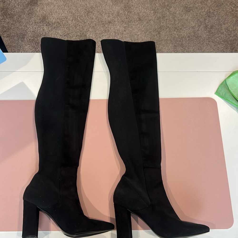 Thigh high black boots - Picture 2 of 6